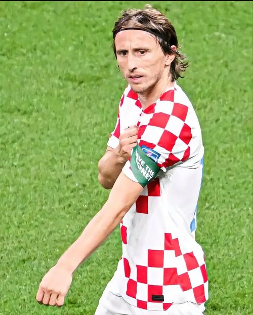 50+41+76！湖人27岁最准神枪立威，5100万真香，詹皇：我们需要他