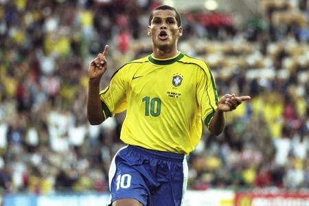 19岁入选亚洲杯一阵：田中心在日本联赛属于什么水平？