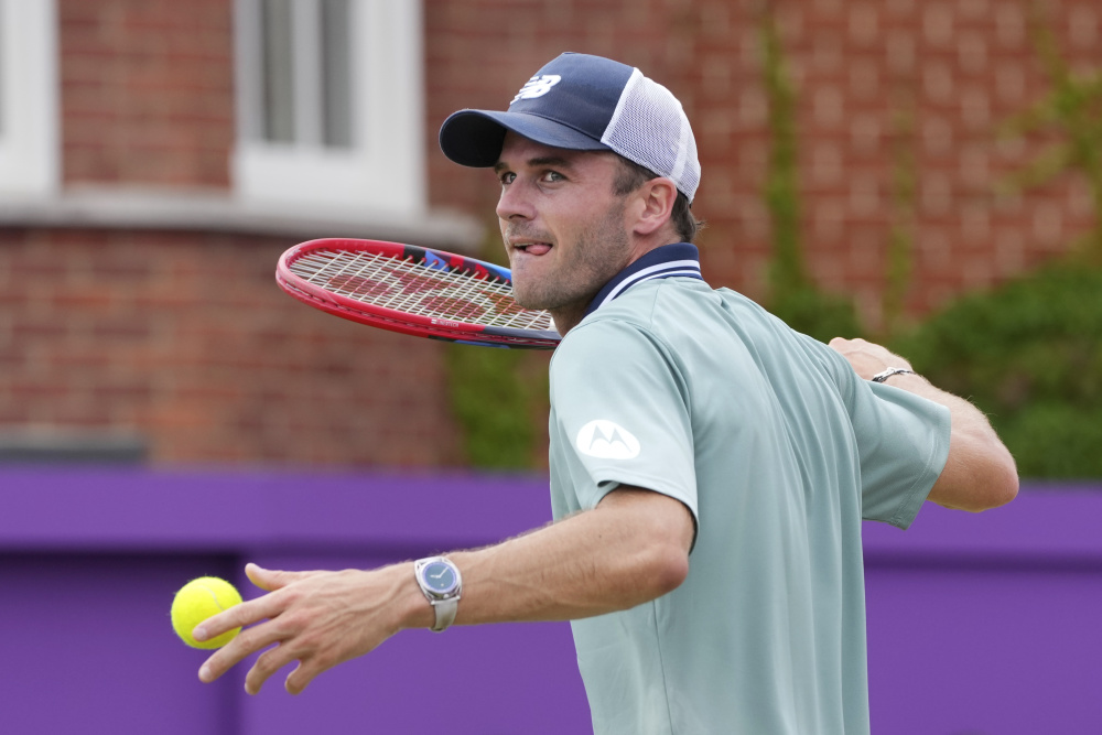 球员锦标赛肖国栋5-2领先被希金斯6-5逆转，囧哥.