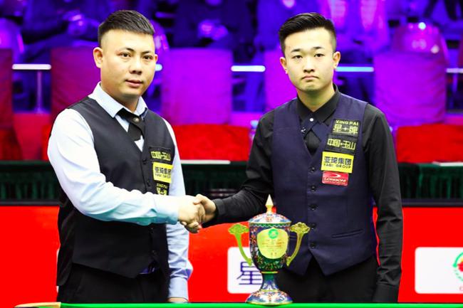 神换人！埃利奥特替补第一脚触球破门 为全场唯一射正.