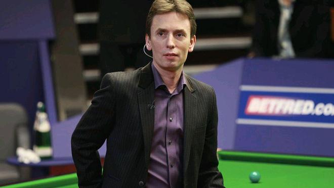 世锦赛冠军骆建佑凯旋 樟宜机场设“水炮礼”迎接归国